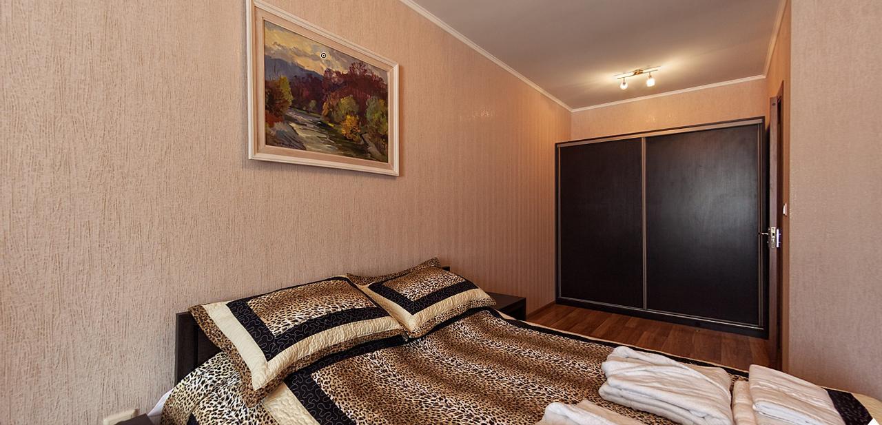 Hôtel Alpen House à Vyshka Extérieur photo