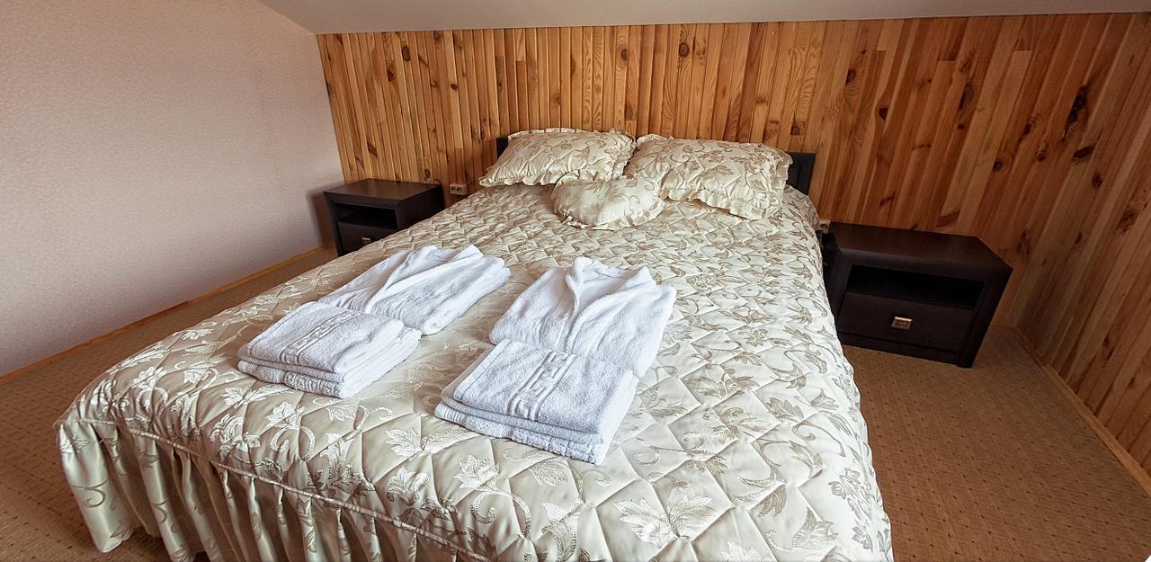 Hôtel Alpen House à Vyshka Extérieur photo